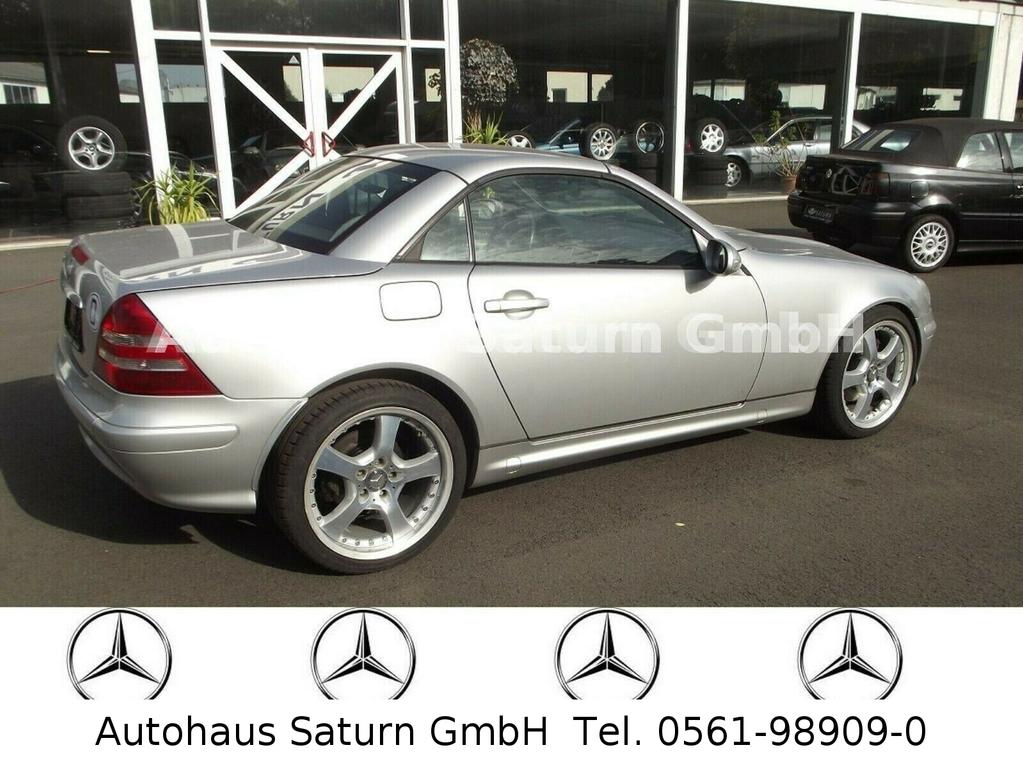 Mercedes-Benz SLK 320