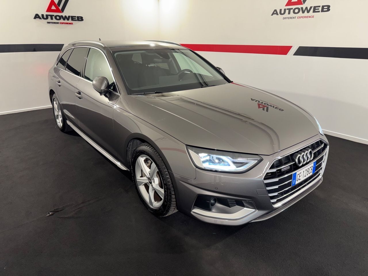Audi A4 Avant 40 TFSI quattro S tronic Advanced imagem 3