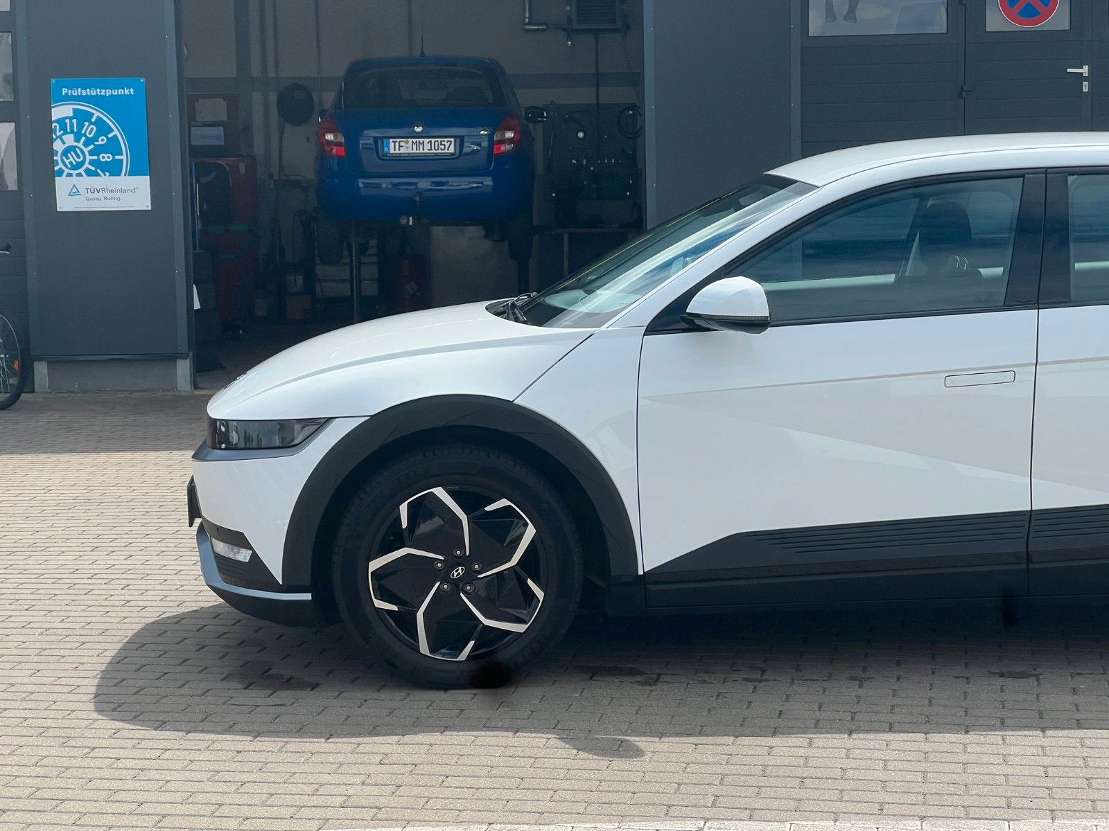 Fahrzeugabbildung Hyundai IONIQ 5 Dynamiq 239kW *RW481KM*Navi*ACC*LED*RFK*
