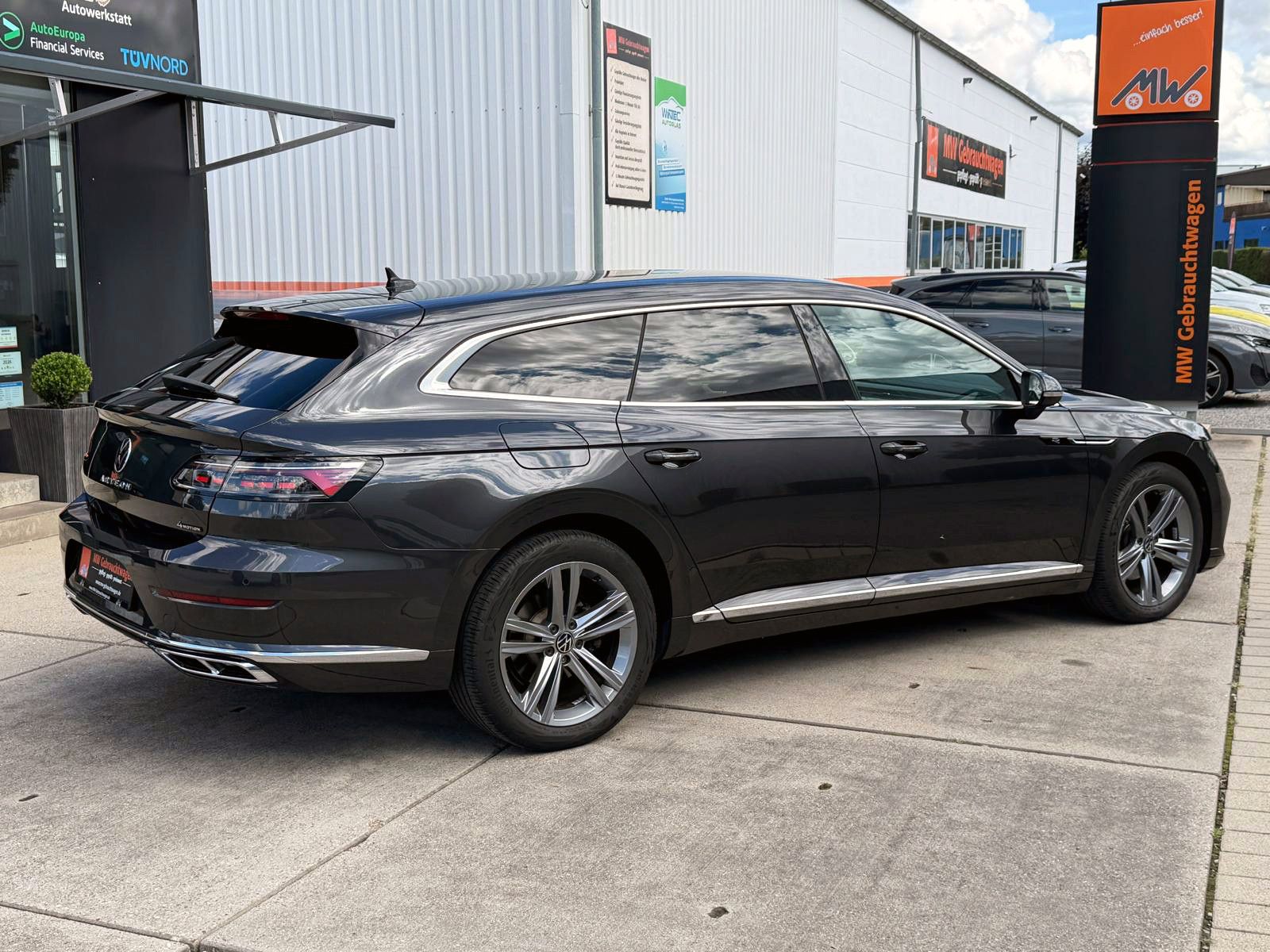 Fahrzeugabbildung Volkswagen Arteon SB 2.0TDI DSG R-Line 4M ACC KAM H&K AHK