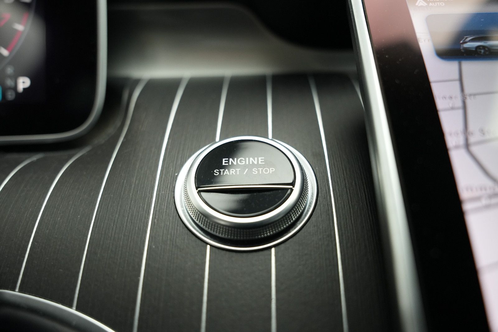 Fahrzeugabbildung Mercedes-Benz C 300e T *Ambiente*SHZ*Rückfahrkamera*T-Winkel*