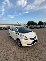 Honda Zuverlässiger Honda Jazz (2010) TÜV bis 2027 - Honda Jazz Gebrauchtwagen in Duisburg