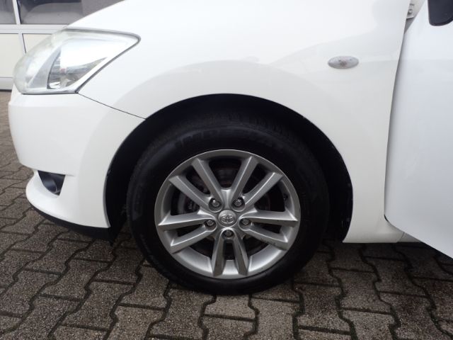 Fahrzeugabbildung Toyota Auris 1.6 Life Valvematic Navi Bluetooth USB Sch