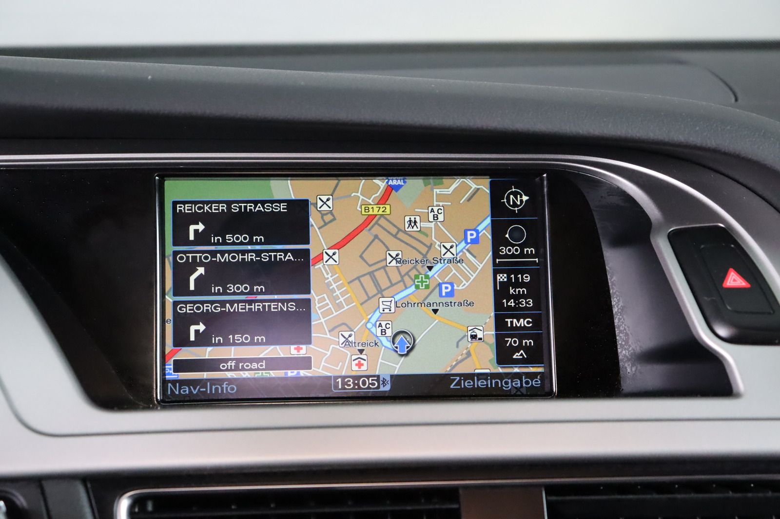 Fahrzeugabbildung Audi A4 2.0 TFSI quattro Avant * BI-Xenon * Navi *