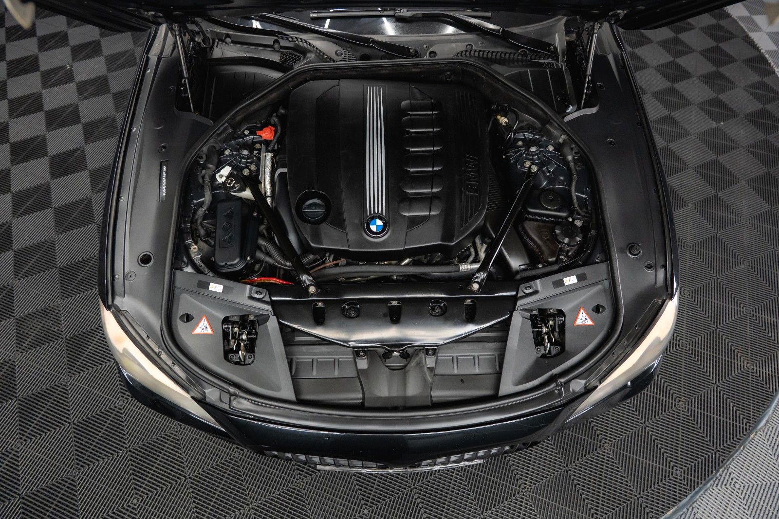 Fahrzeugabbildung BMW 740d M-Sport Black Edition *FULL Options*LESEN!*