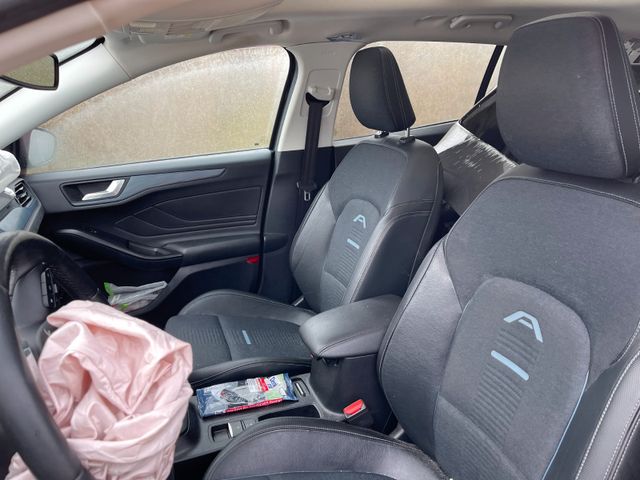 Ford Focus Turnier Active *PANO*NAVI*CARPLAY*TEMP*LED