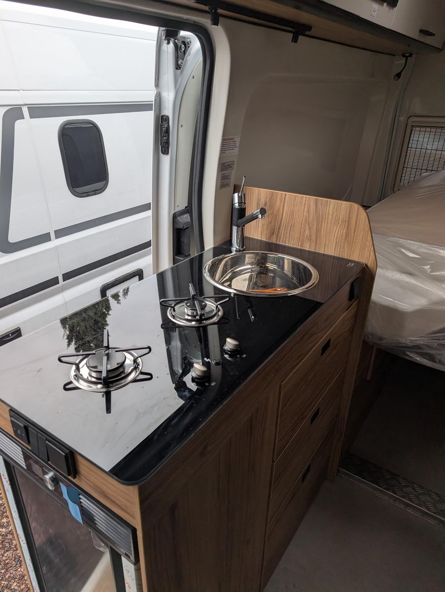 Fahrzeugabbildung Karmann Dexter 4x4 DE 570 AW AHK, Allrad, RFK, Alufelgen