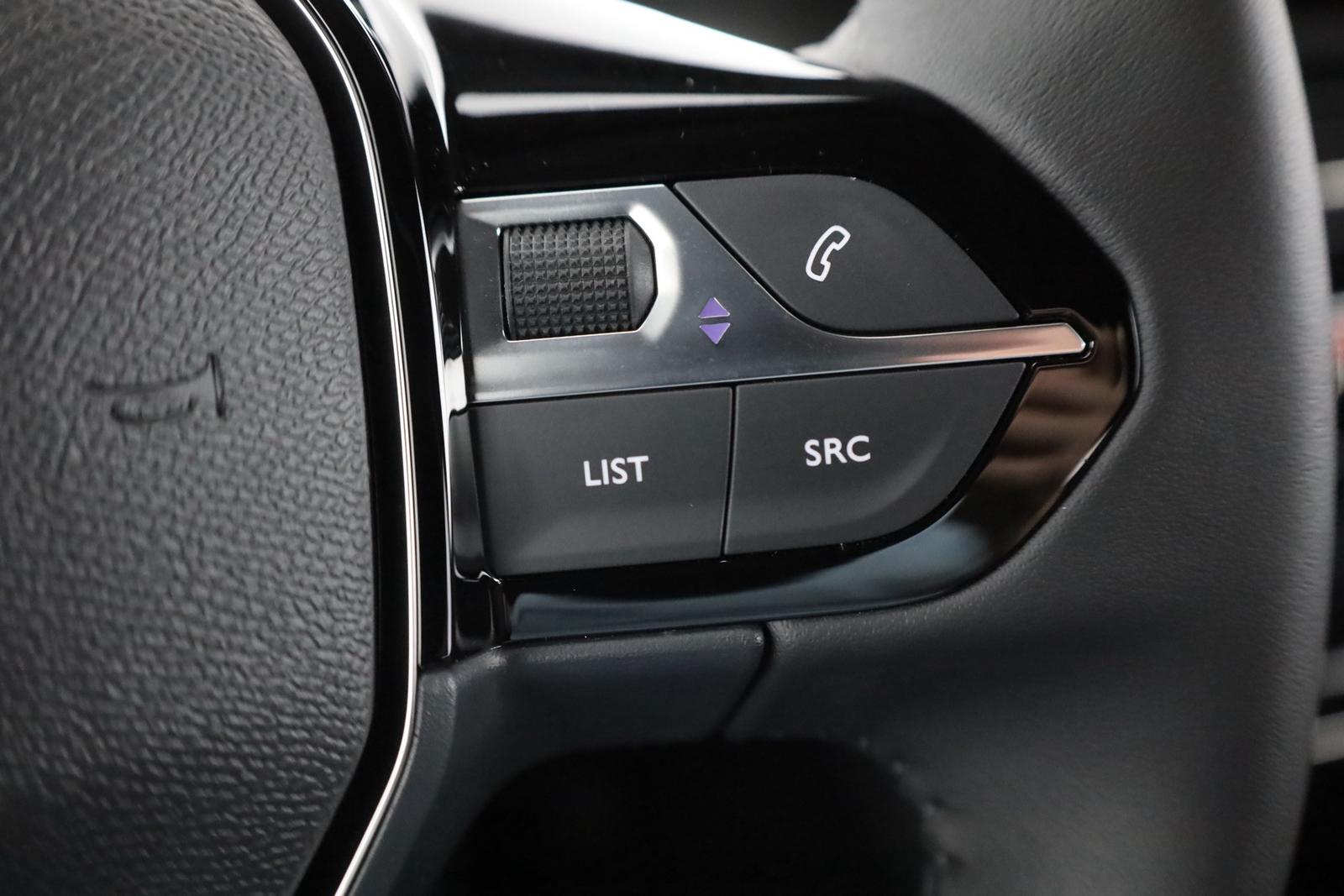Peugeot 2008 1.2 PureTech LED Navi Tempomat