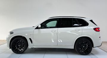 Fahrzeugabbildung BMW X5 xd40i SAG M Sport Kamera Panorama LED HiFi 22