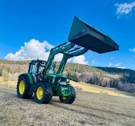 John Deere 6630