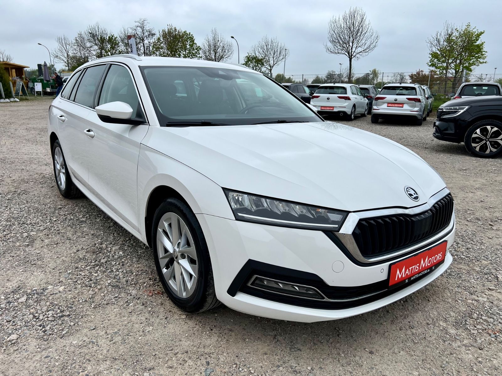 SKODA Octavia Combi Style AAC NAVI CARPLAY SHZ