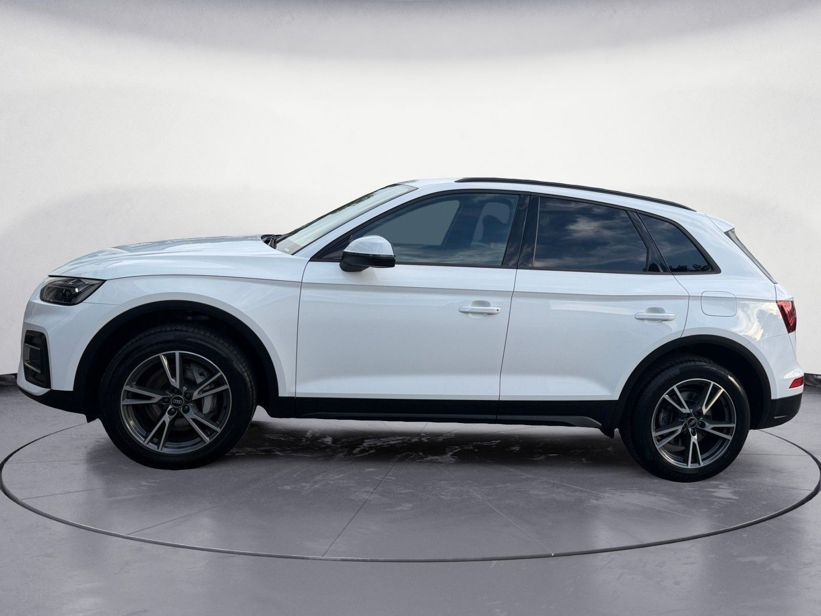 Audi Q5 50 TFSI e quattro 220(299) kW(PS imagem 3