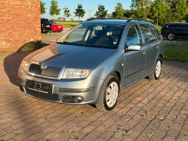 Skoda Fabia Combi Extra*Ahk/Klima/TÜV NEU*