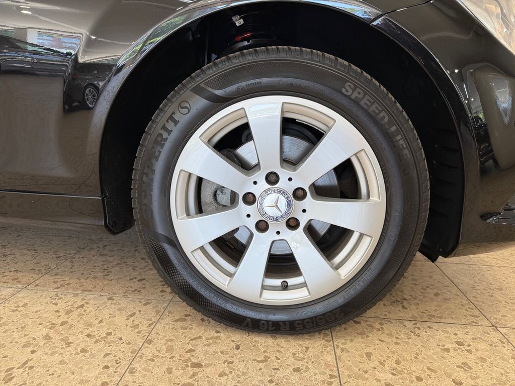 Mercedes-Benz C 180 - Bild 32