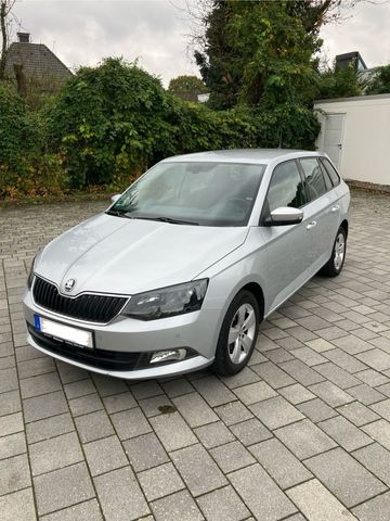 Skoda Fabia 1.2 TSI Combi - TÜV neu! Top g...