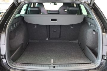 Skoda Octavia Combi 1.5 TSI Sportline Matrix AHK Navi