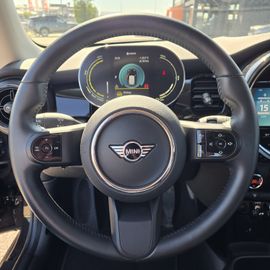 MINI Cooper SE - 12