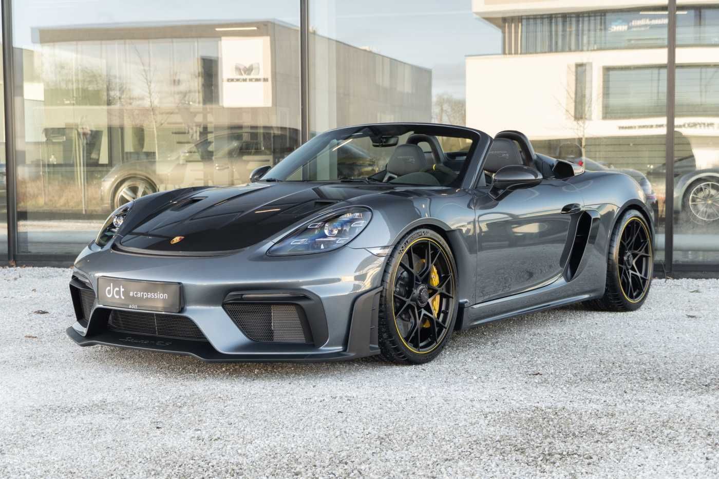 Porsche 718 SPYDER RS Weissach PCCB Ceramic Brakes Lift 