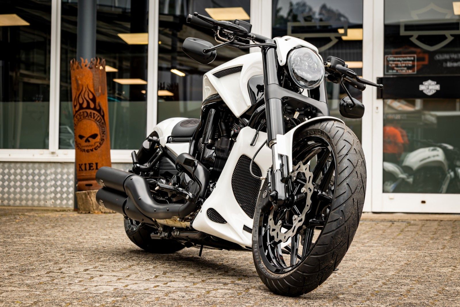 Fahrzeugabbildung Harley-Davidson VRSCDX Night Rod Special -BBC- Jekill&Hyde-
