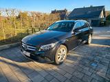 Mercedes-Benz C 180 T-Modell | 2018 | 75.000 km  - Mercedes-Benz C 180 mit Benzin-Antrieb: Kombi, 2.0