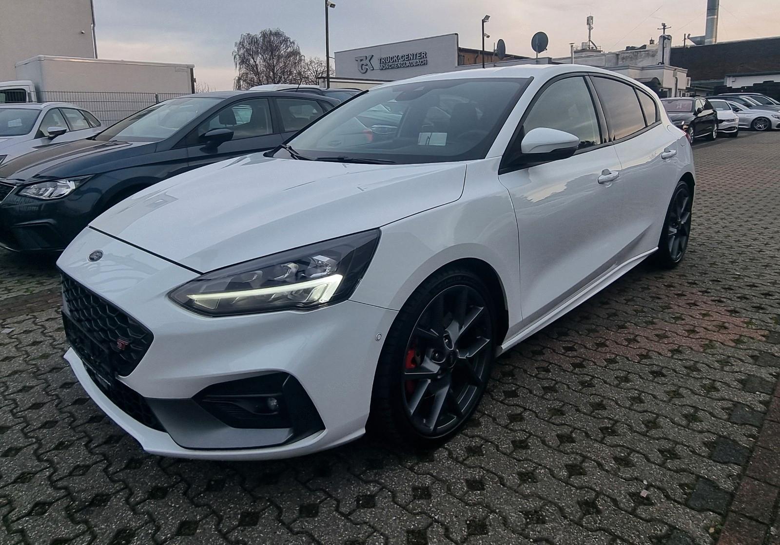 Ford Focus Lim. ST-1.HD-ACC-HEAD.UP-KAMERA-GARANTIE-