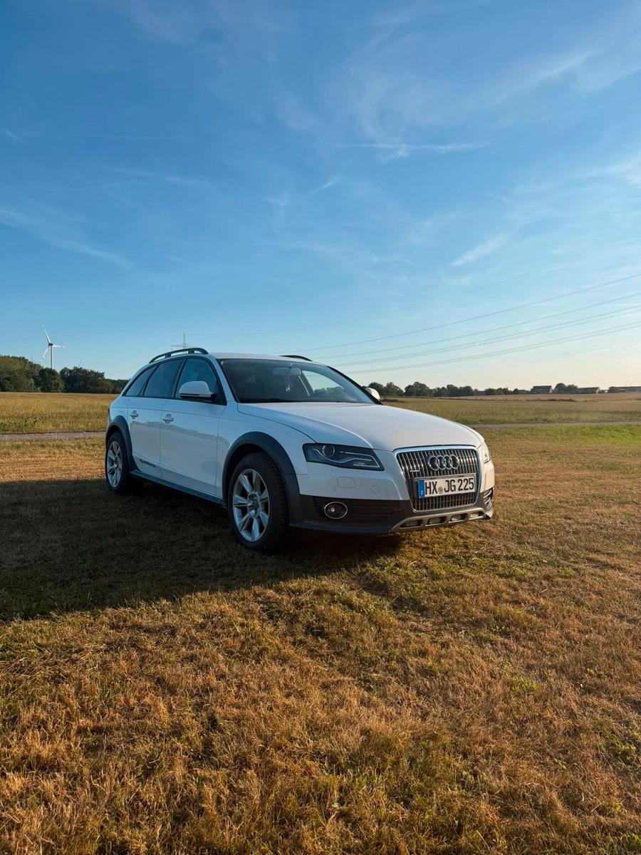 Audi A4 ALLROAD 2010 — interior