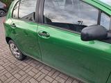 Toyota Yaris 1,0-l-VVT-i - - Toyota Yaris: Grün