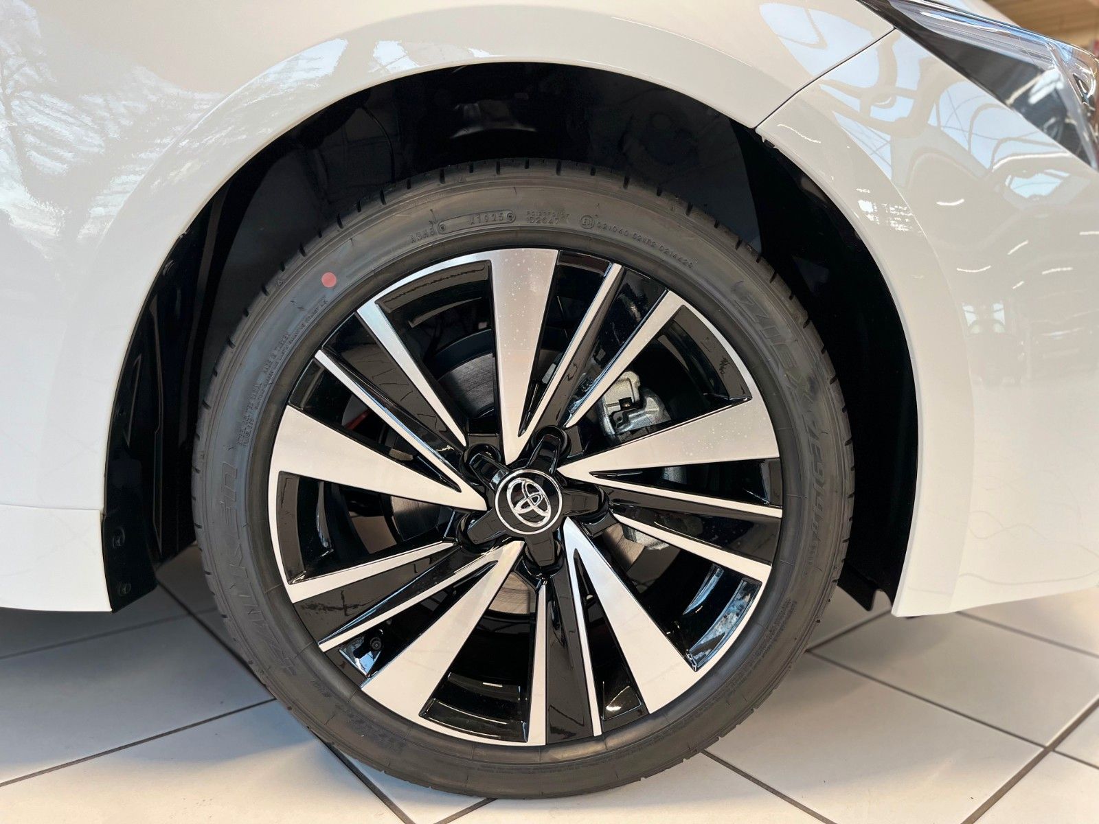 Fahrzeugabbildung Toyota Corolla Touring Sports Teamplayer Technik-P