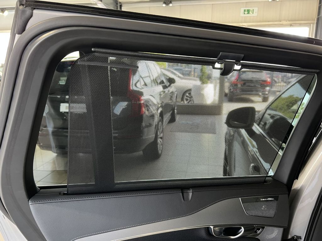 Volvo XC90 T8 Plus Bright Recharge AWD FourC AHK B&W