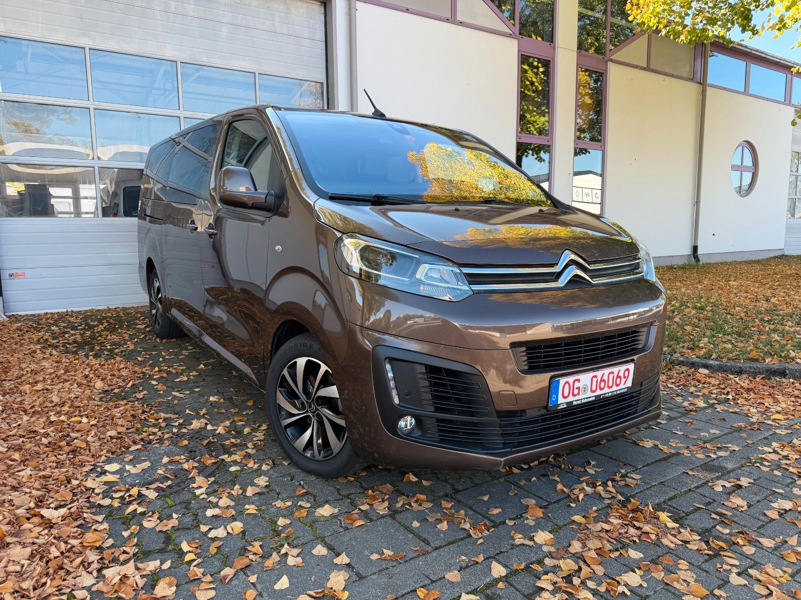 Citroën SpaceTourer Shine XL 8-SITZER LEDER NAVI MASAGE imagem 3
