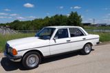 Mercedes-Benz W123 200