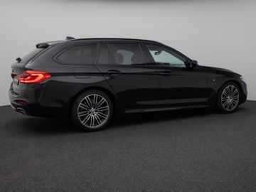 Fahrzeugabbildung BMW 520i Tour M Sport AHK HUD HI-FI  Kamera