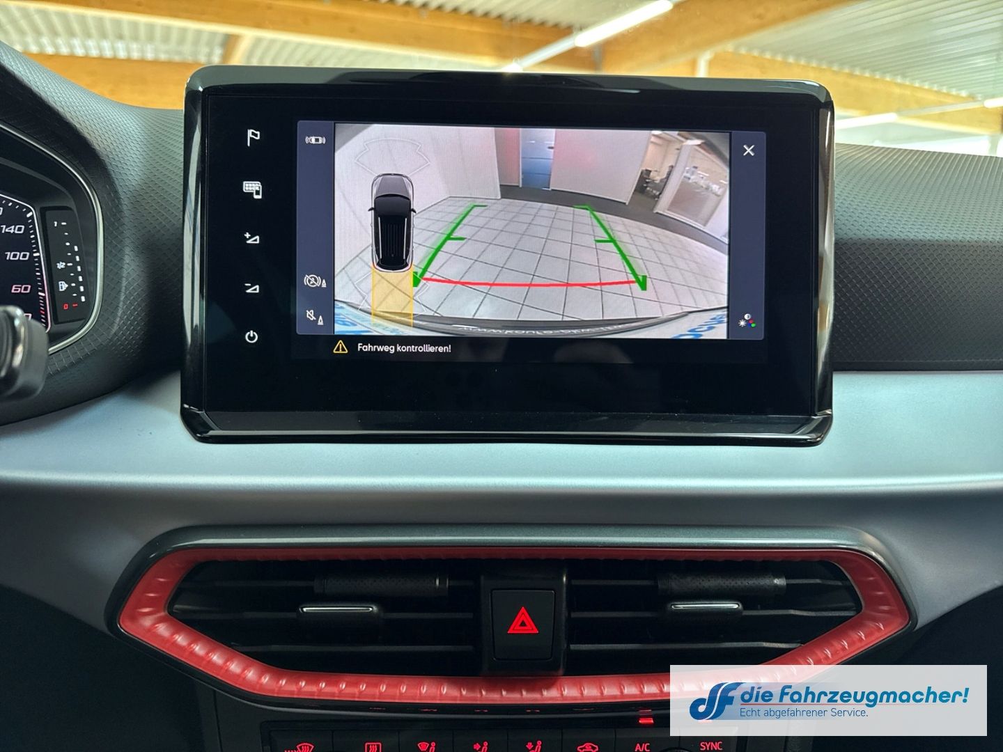 Fahrzeugabbildung SEAT Arona FR Navi Digitales Cockpit LED Sperrdiff. A