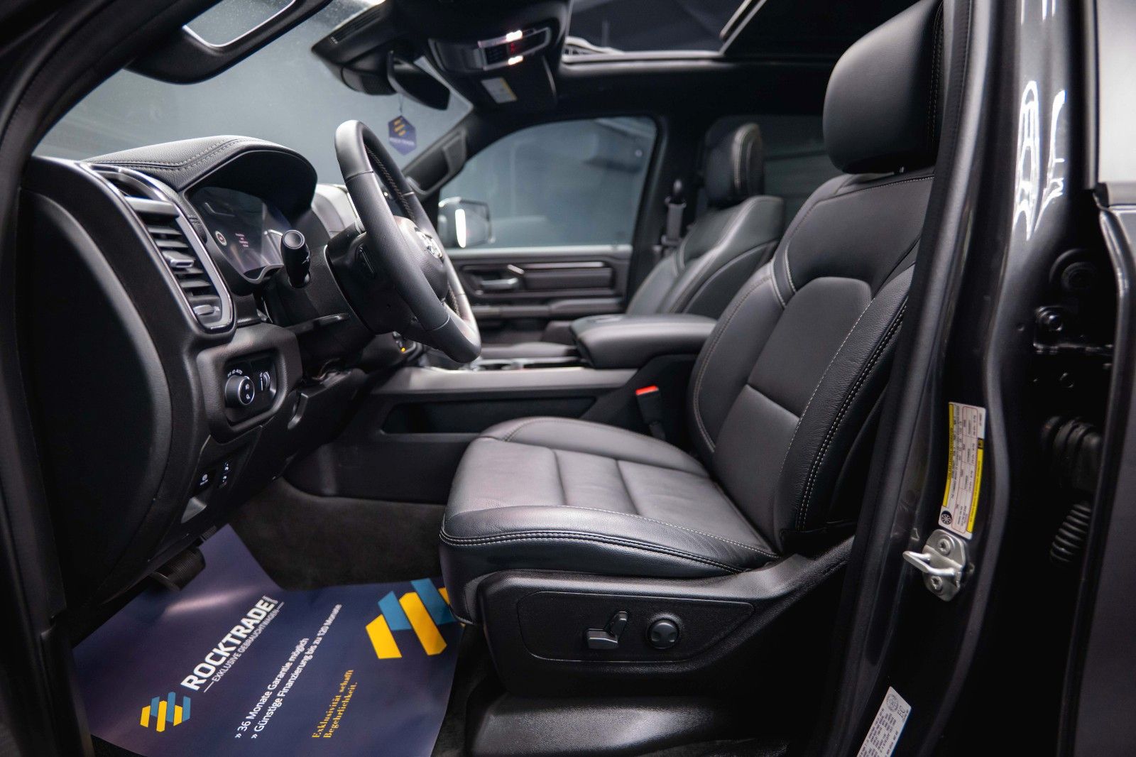 Fahrzeugabbildung Dodge RAM 5.7 V8 HEMI 4x4 Sport Night *Pano*22 Zoll*