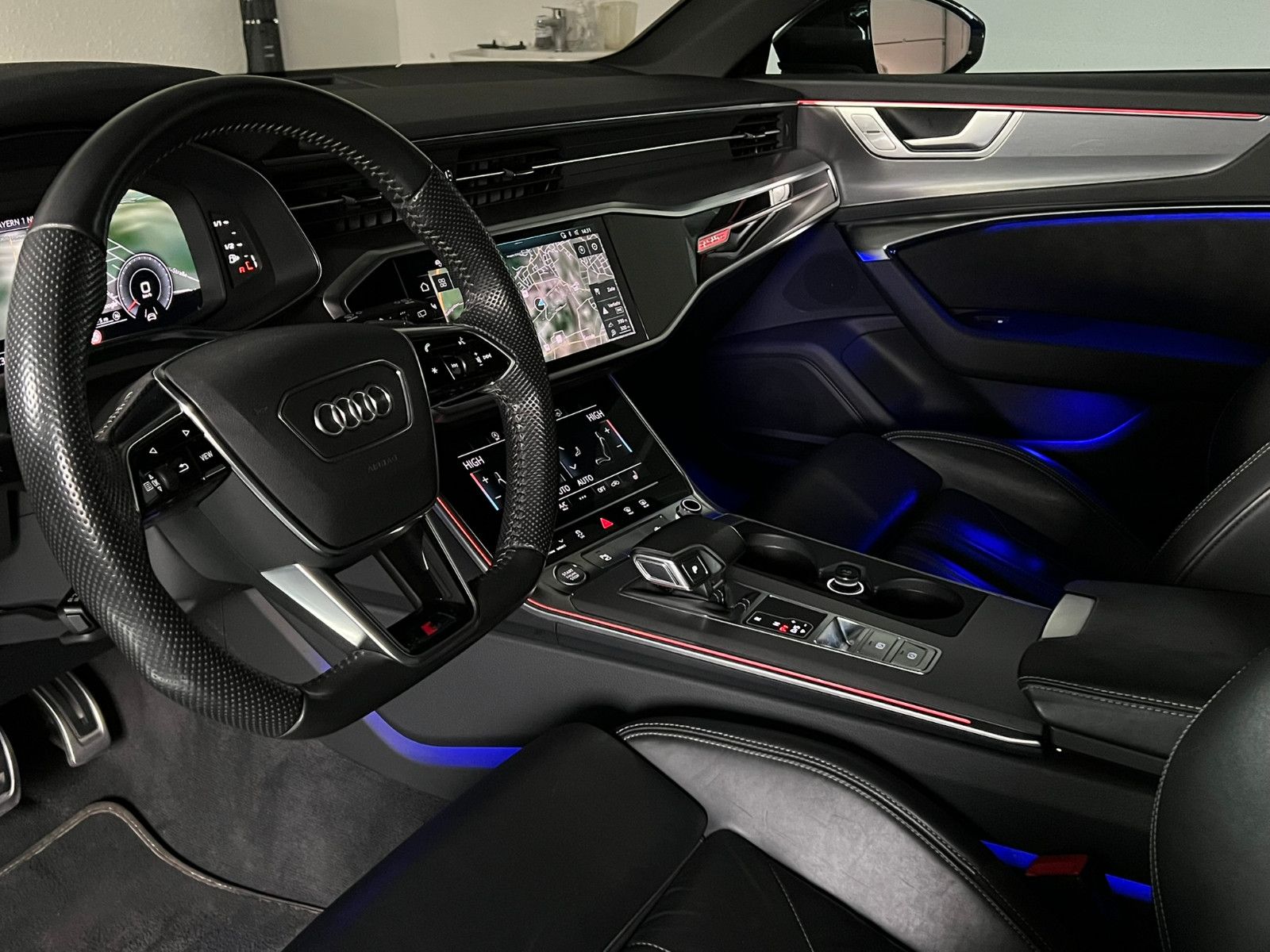 Fahrzeugabbildung Audi A6 Avant 50 TDI Quattro S-LINE/HDMATRIX/AHK/AMBI