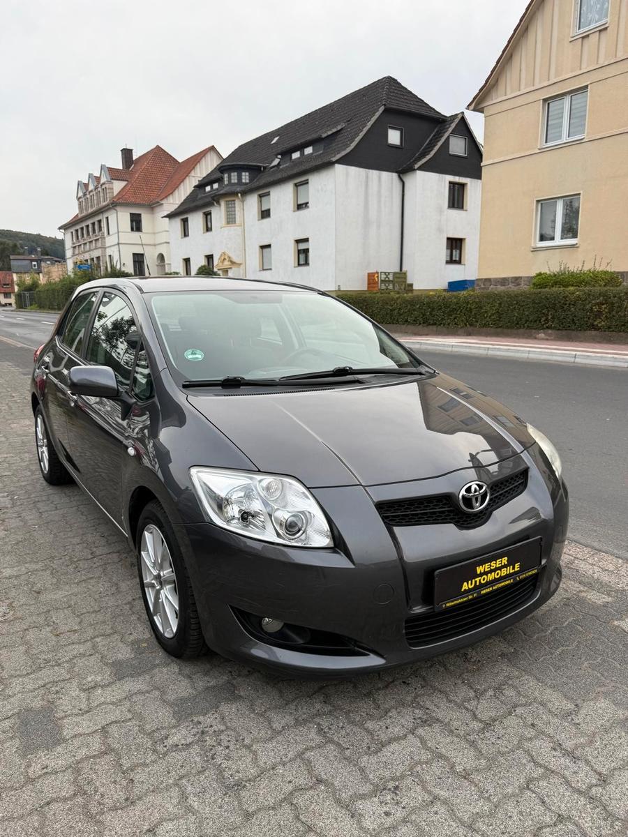 Toyota Auris Life Tüv neu..AHK