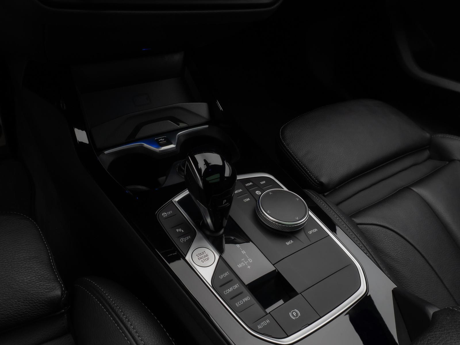 BMW 1 Series i M Sport Pro Panorama Kamera DAB H/K Komfort, миниатюра 22