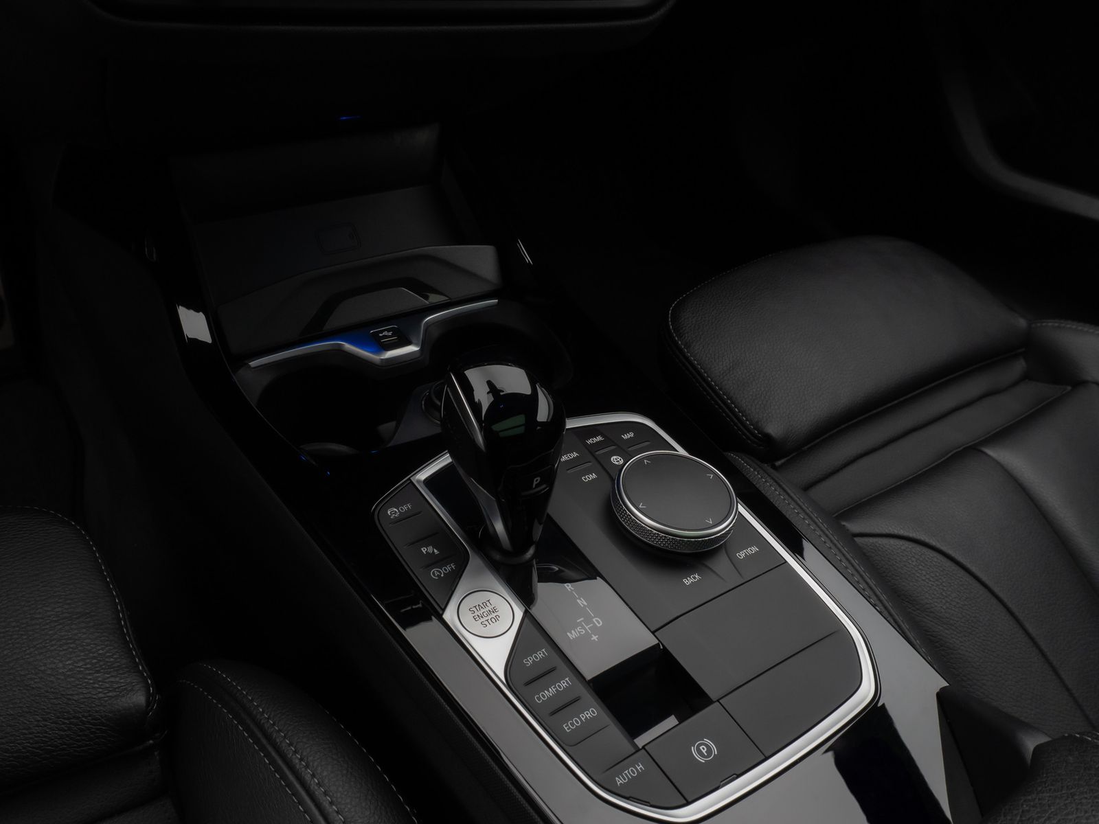 Fahrzeugabbildung BMW 120i M Sport Pro Panorama Kamera DAB H/K Komfort