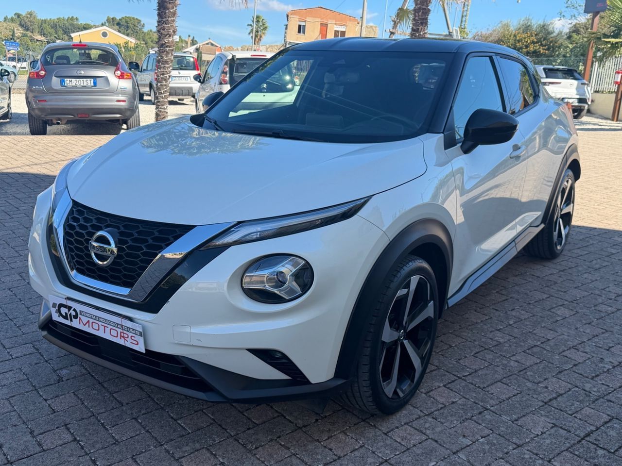 Nissan Juke 1.0 DIG-T 114 CV Tekna imagem 2