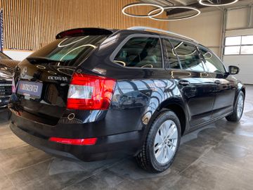 Skoda Octavia Combi Joy *1.HAND*PANO*ACC*NAVI*PDC*