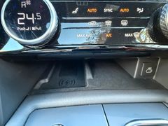 LAND ROVER Discovery 5 SE D250 AWD*LED*Schiebedach*Luftfed.