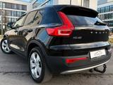 Volvo XC 40 XC40 Momentum AWD - schwarze Volvo XC40