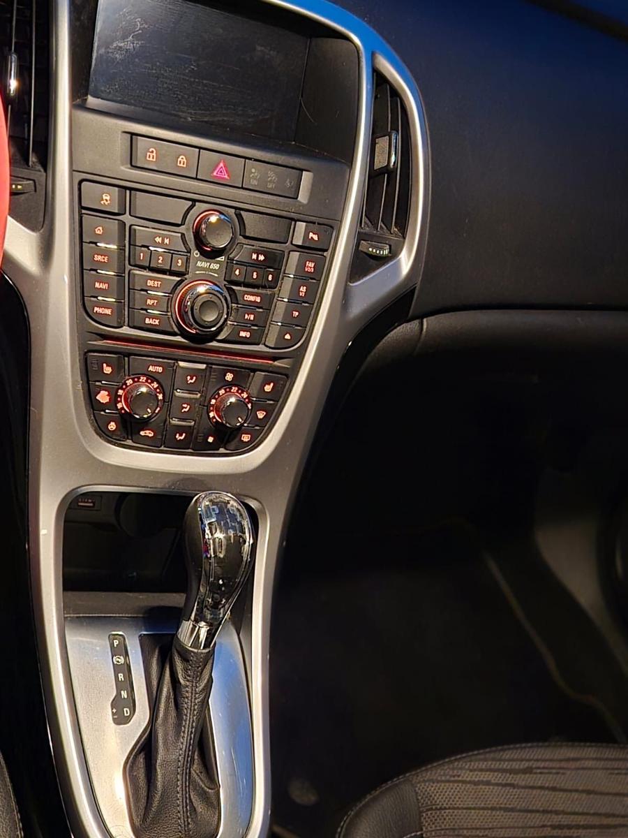 Opel Astra 2015 — photo 8