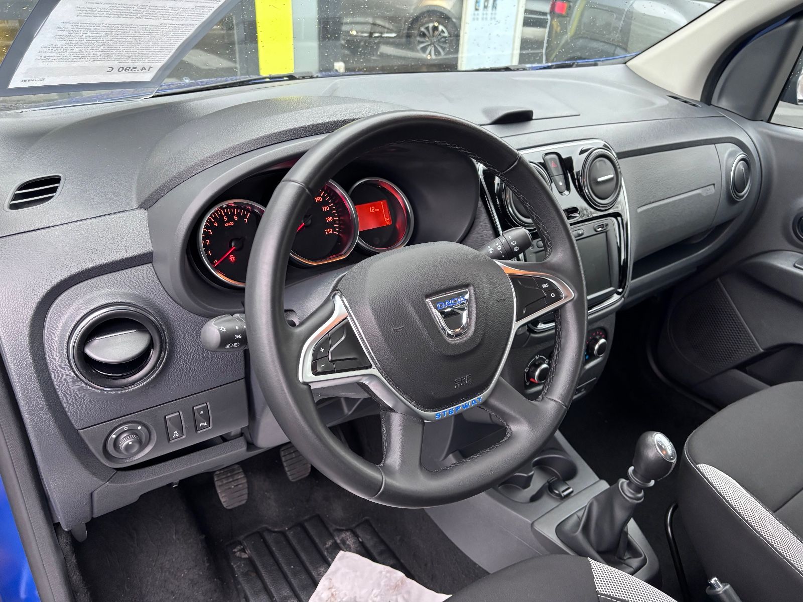 Fahrzeugabbildung Dacia Lodgy Stepway