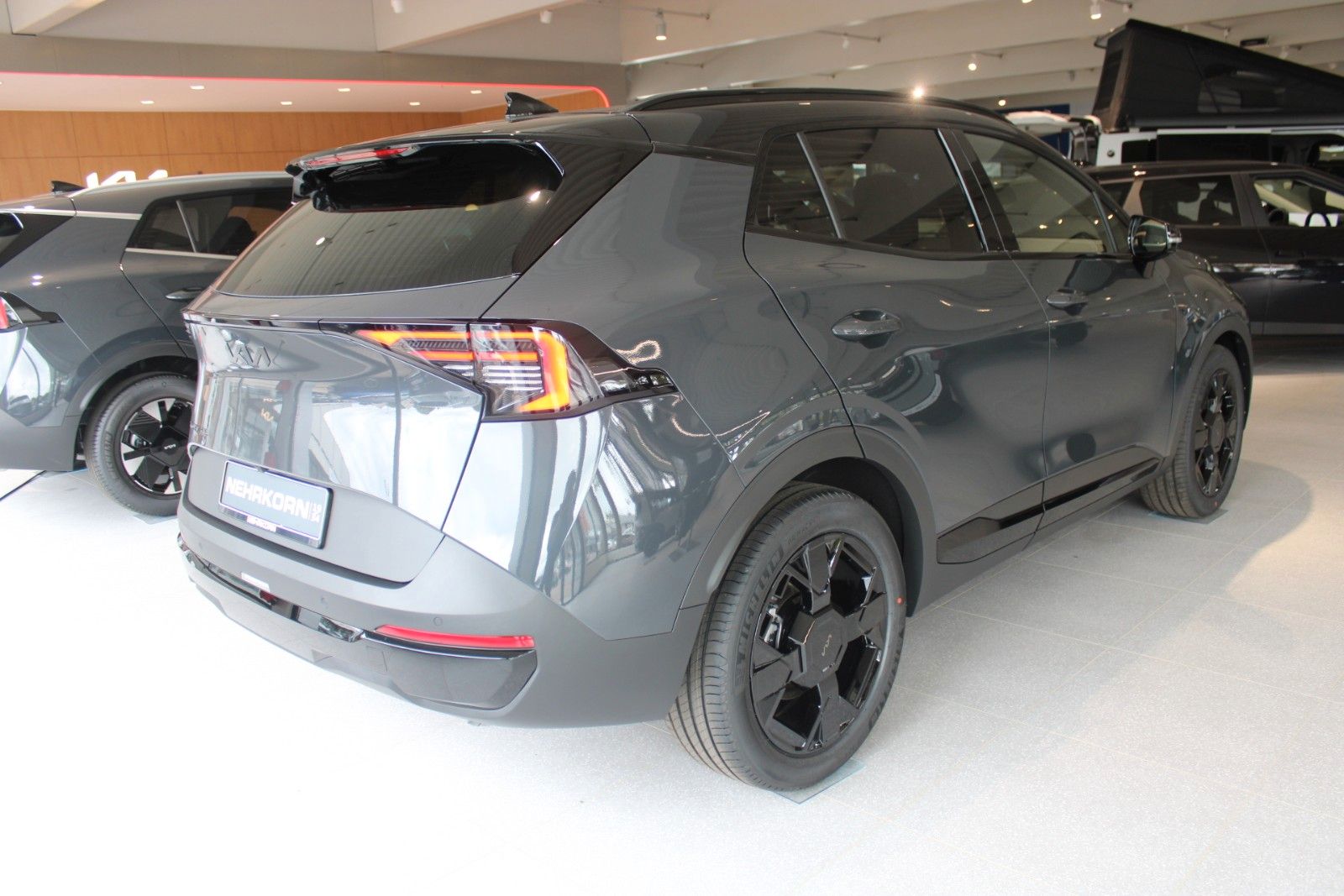 Fahrzeugabbildung Kia Sportage 1.6 T-GDI DCT Automatik Black Edition
