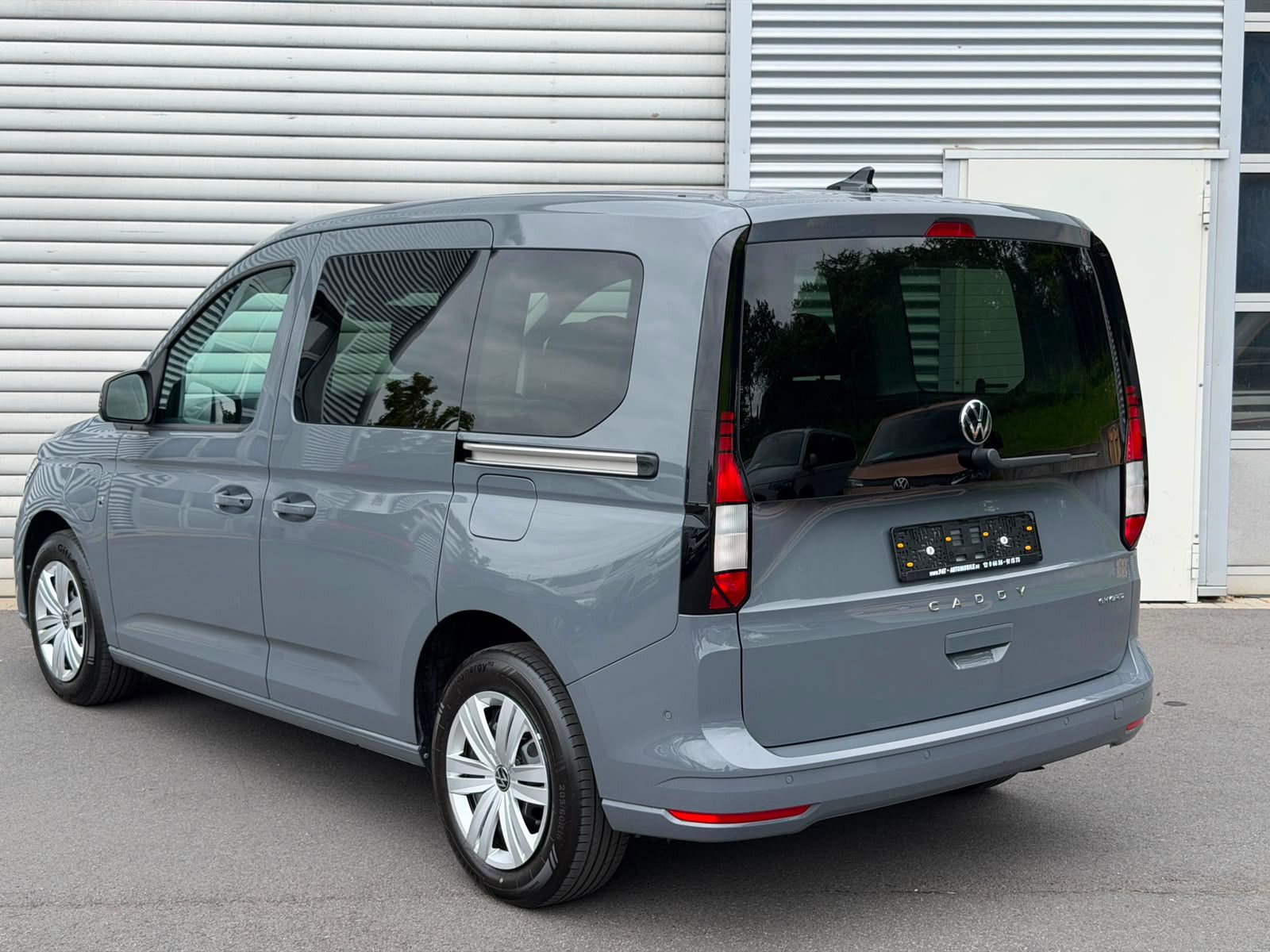 Fahrzeugabbildung Volkswagen Caddy TSI eHybrid DSG ACC LED SHZ AHK-vorb. BLIS