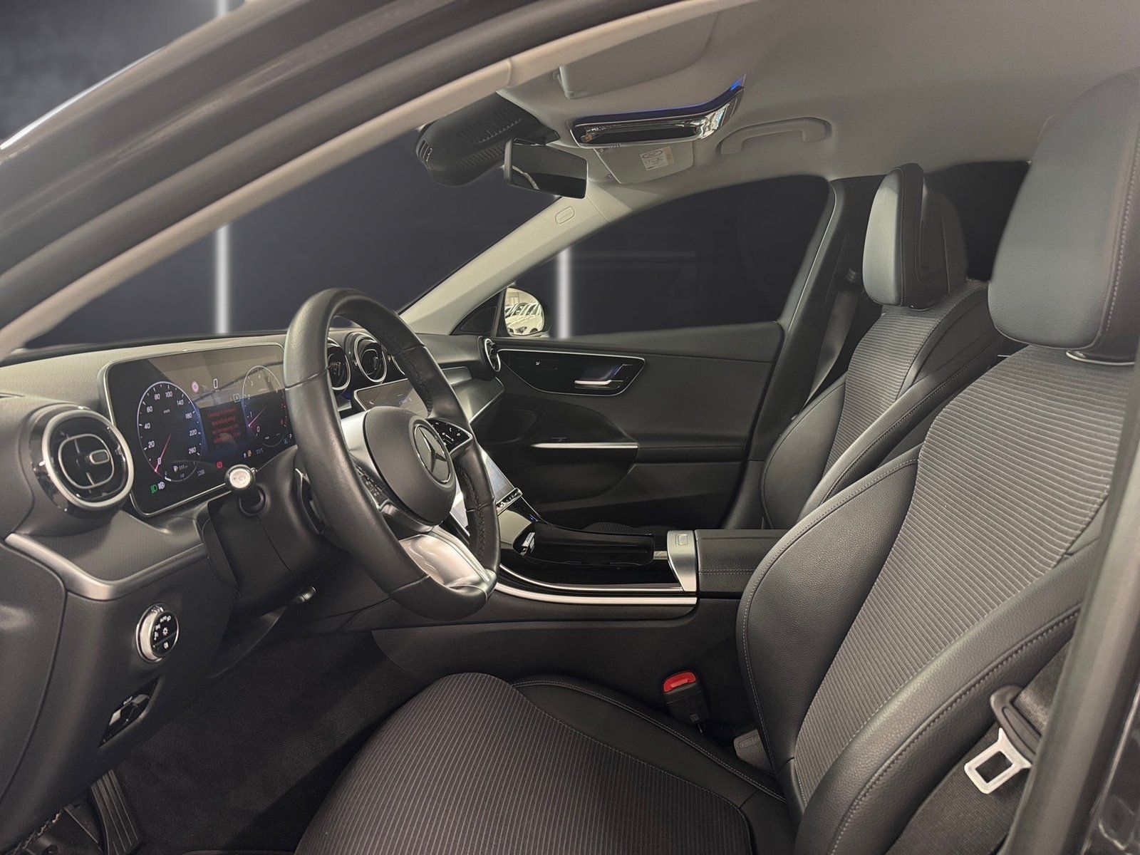 Fahrzeugabbildung Mercedes-Benz C 180 T Avantgarde*AHK*Kamera*LED*CarPlay*EasyPa