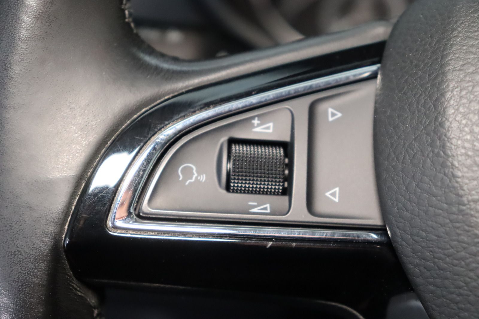 Fahrzeugabbildung SKODA Octavia Combi 2.0 TDI 4 x4 1. Hand Ambition