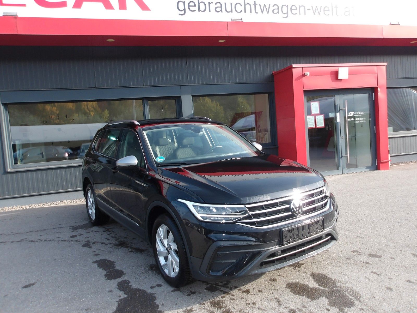 Volkswagen Tiguan Allspace Life "7-Sitze" EXP € 21290.- imagem 3
