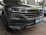 Volkswagen Touareg Elegance 4Motion eHybrid / 1. Hand - VW Touareg Gebrauchtwagen in München